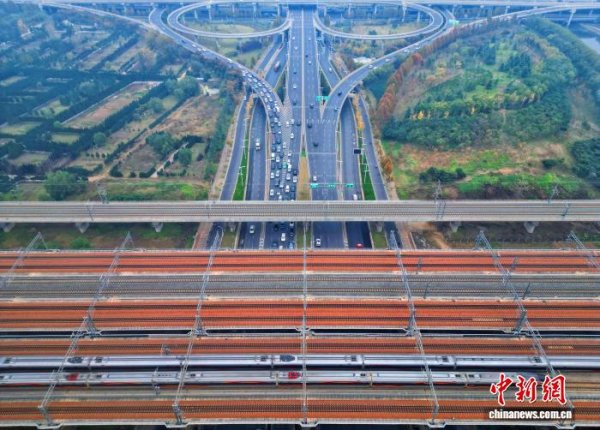 辉煌优配 国铁集团郑州局开行6列“球迷专列”